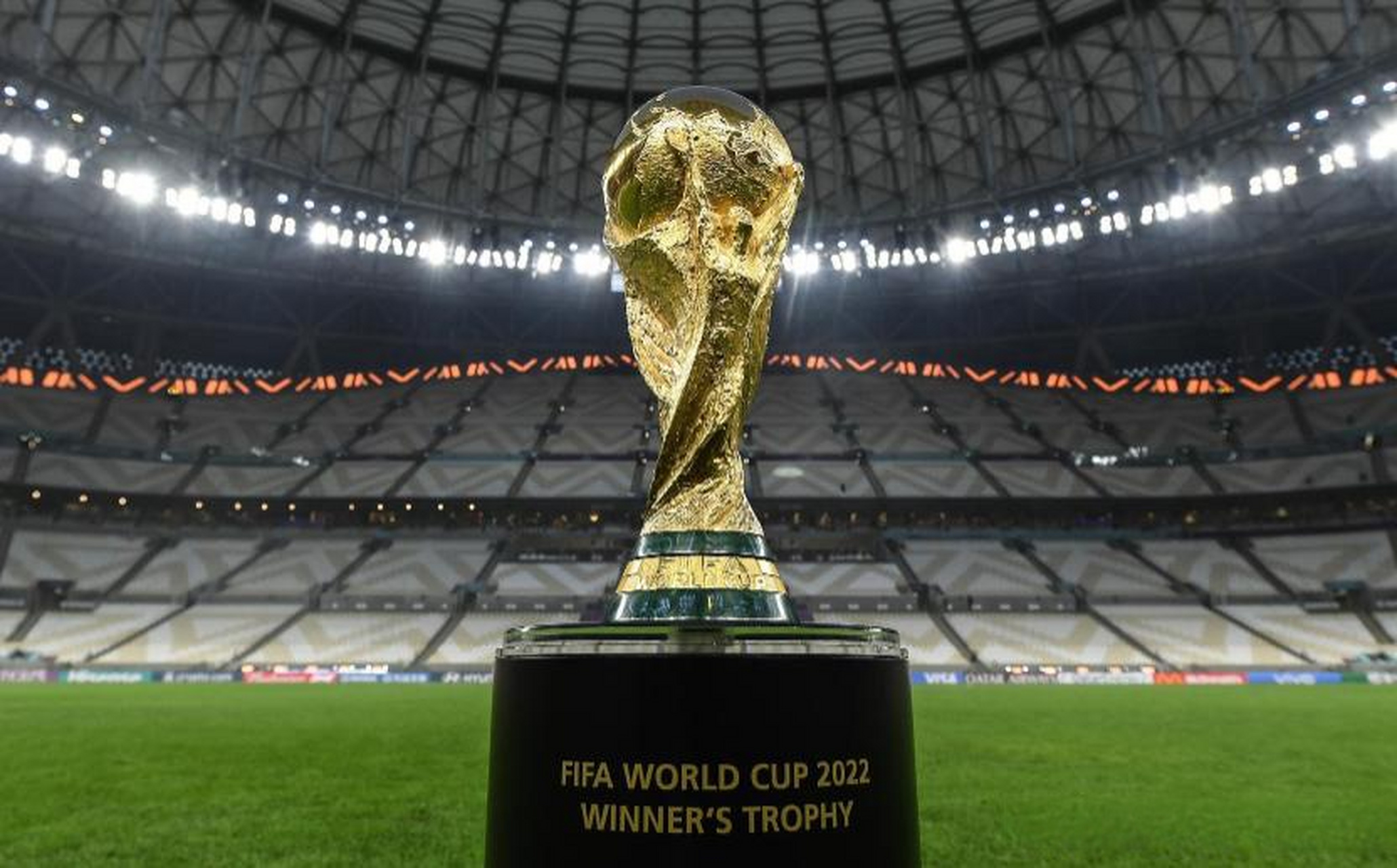 显得迟疑 显得迟疑